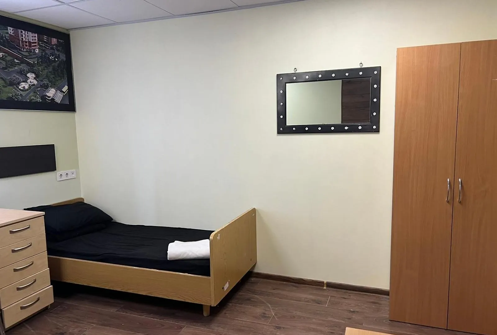 Hostel Krone Gok Zatishok Kyiv Ukraine